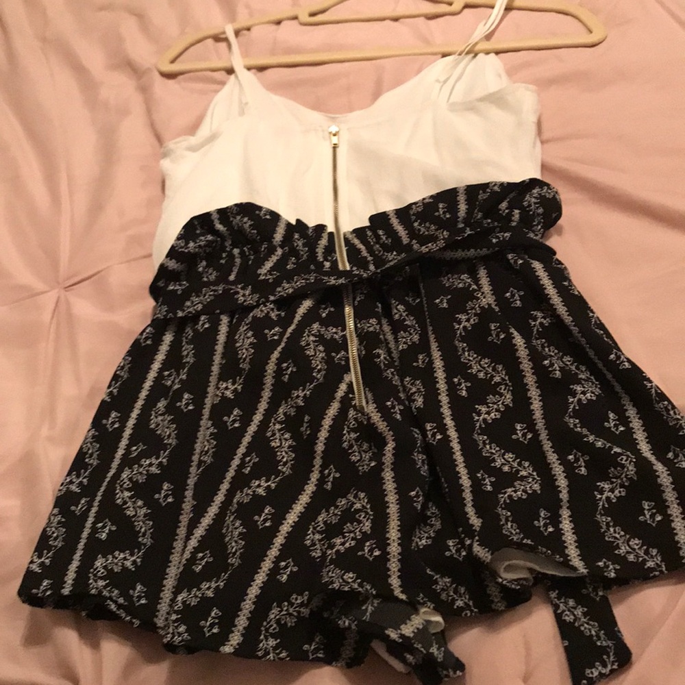 Romper - Picture 2 of 3